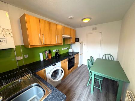 2 bedroom Flat to let in 316