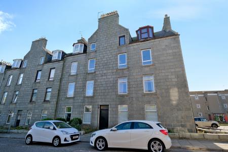 2 bedroom Flat for sale in Rosemount Place, Rosemount, Aberdeen, AB25