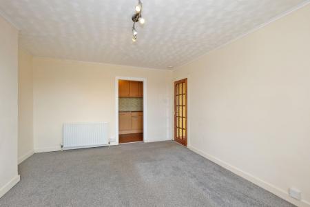 2 bedroom Flat for sale in Tullos Place, Torry, Aberdeen, AB11
