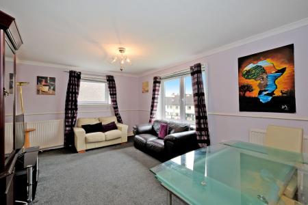 3 bedroom Flat for sale in 42 Craigevar Place, Garthdee, Aberdeen, AB10