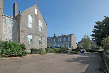 2 bedroom Flat for sale in 117 Mary Elmslie Court, King Street, The City Centre, Aberdeen, AB24