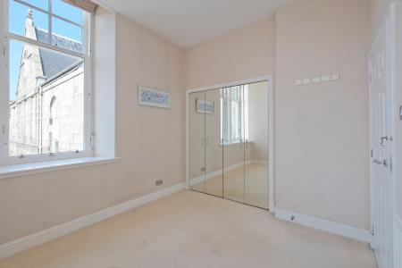2 bedroom Flat for sale in 117 Mary Elmslie Court, King Street, The City Centre, Aberdeen, AB24