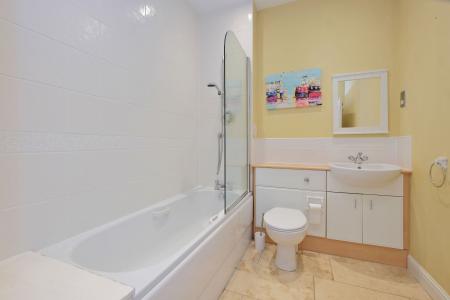 2 bedroom Flat for sale in 117 Mary Elmslie Court, King Street, The City Centre, Aberdeen, AB24