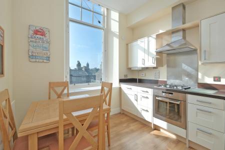 2 bedroom Flat for sale in 117 Mary Elmslie Court, King Street, The City Centre, Aberdeen, AB24