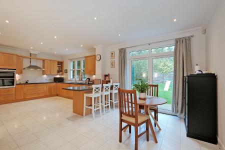 5 bedroom Detached house for sale in Bowbutts Brae, Banchory, AB31