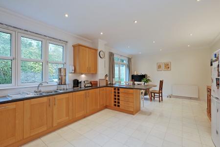 5 bedroom Detached house for sale in Bowbutts Brae, Banchory, AB31