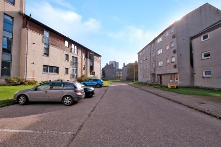 2 bedroom Flat for sale in 49 Seaton Walk, Aberdeen, AB24