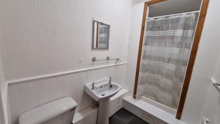 1 bedroom Flat to let in Bloomfield Road, The City Centre, Aberdeen, AB10