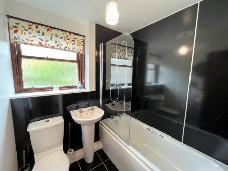 2 bedroom Flat to let in Millside Terrace, Peterculter, Aberdeen, AB14
