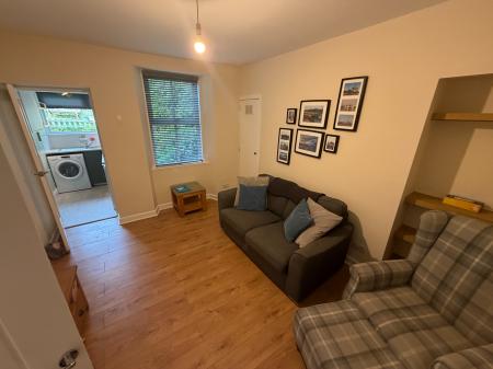 1 bedroom Flat to let in Hillhead Terrace, Aberdeen, AB24