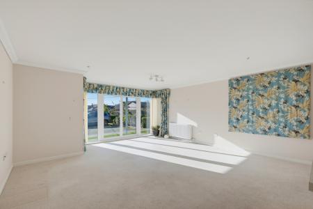 2 bedroom Flat for sale in Great Western Road, The West End, Aberdeen, AB10