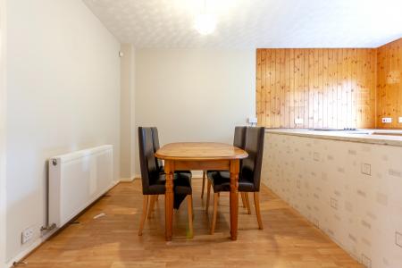 2 bedroom Terraced House to let in Orchard Walk, Old Aberdeen, Aberdeen, AB24