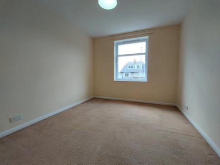2 bedroom Flat to let in Gairn Road, Holburn, Aberdeen, AB10