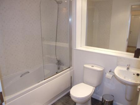 2 bedroom Flat to let in Links Road, The Beach, Aberdeen, AB24