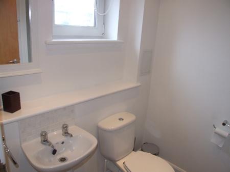 2 bedroom Flat to let in Links Road, The Beach, Aberdeen, AB24
