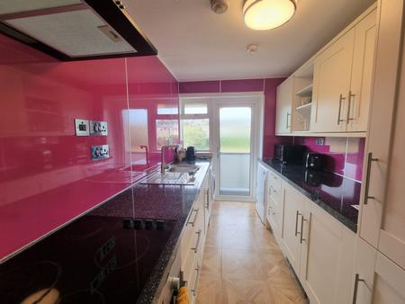 3 bedroom Flat to let in Morrison Drive, Garthdee, Aberdeen, AB10