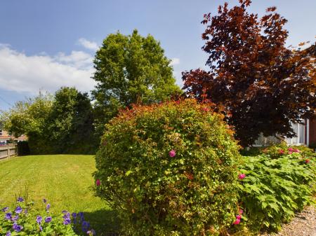 4 bedroom Detached house for sale in Beesby Road, Maltby le Marsh, LN13