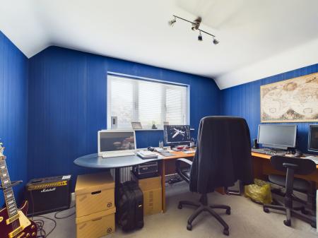 4 bedroom Detached house for sale in Beesby Road, Maltby le Marsh, LN13