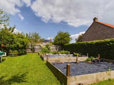4 bedroom Detached house for sale in Beesby Road, Maltby le Marsh, LN13