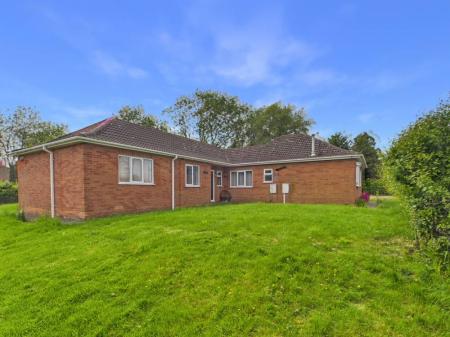 3 bedroom Detached bungalow for sale in Beesby Road, Alford, LN13