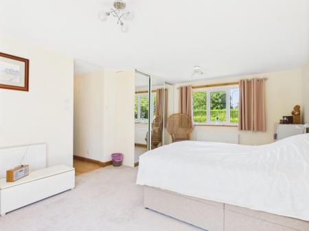 3 bedroom Detached bungalow for sale in Beesby Road, Alford, LN13