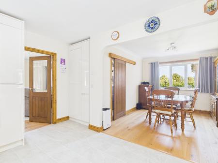 3 bedroom Detached bungalow for sale in Beesby Road, Alford, LN13