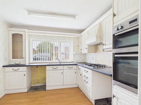 2 bedroom Semi-detached bungalow for sale in Chanctonbury Way, Sutton on Sea, LN12