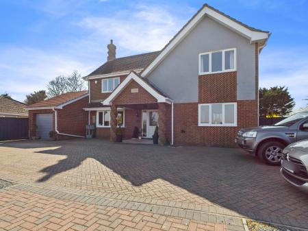 4 bedroom Detached house for sale in Church Lane, Mablethorpe, LN12