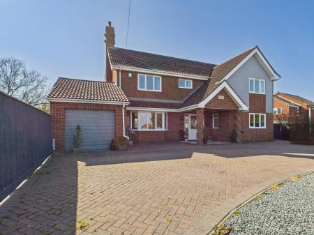 4 bedroom Detached house for sale in Church Lane, Mablethorpe, LN12