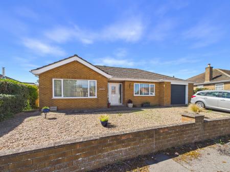 2 bedroom Bungalow for sale in Coles Avenue, Alford, LN13