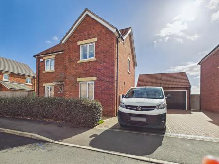 4 bedroom Detached house for sale in Dales Avenue, Mablethorpe, LN12