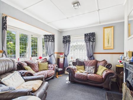 2 bedroom Semi-detached bungalow for sale in George Street, Mablethorpe, LN12