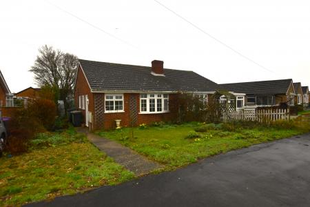 2 bedroom Semi-detached bungalow for sale in Golf Road, Mablethorpe, LN12