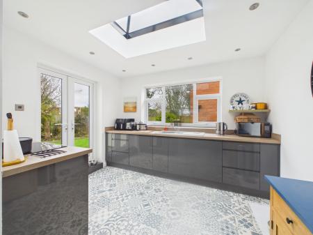 3 bedroom Detached bungalow for sale in Golf Road, Mablethorpe, LN12