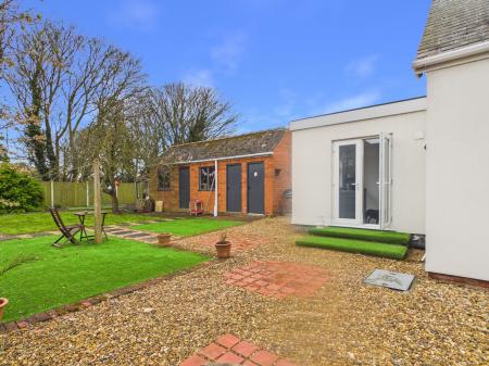 3 bedroom Detached bungalow for sale in Golf Road, Mablethorpe, LN12