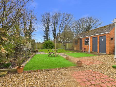3 bedroom Detached bungalow for sale in Golf Road, Mablethorpe, LN12