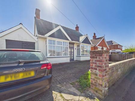 3 bedroom Detached bungalow for sale in Golf Road, Mablethorpe, LN12
