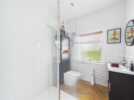 3 bedroom Detached bungalow for sale in Golf Road, Mablethorpe, LN12