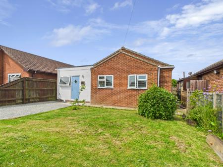 3 bedroom Detached bungalow for sale in Harding Close, Sutton on Sea, LN12