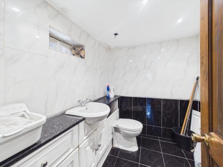 4 bedroom Farm House for sale in Huttoft Road, Huttoft, LN13