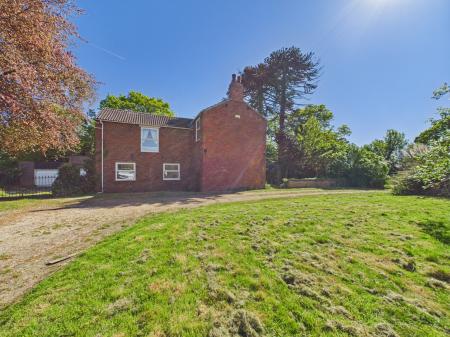 4 bedroom Farm House for sale in Huttoft Road, Huttoft, LN13