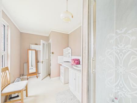 4 bedroom Farm House for sale in Huttoft Road, Huttoft, LN13