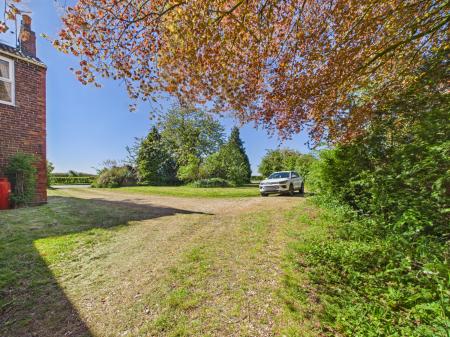 4 bedroom Farm House for sale in Huttoft Road, Huttoft, LN13