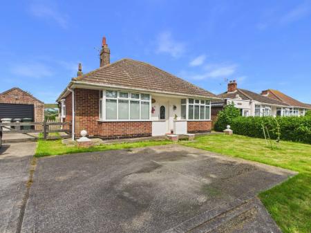 2 bedroom Detached bungalow for sale in Kent Avenue, Theddlethorpe, LN12
