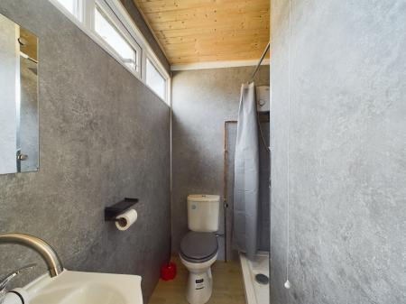 2 bedroom Chalet for sale in Mablethorpe Caravan Chalet Park, Mablethorpe, LN12