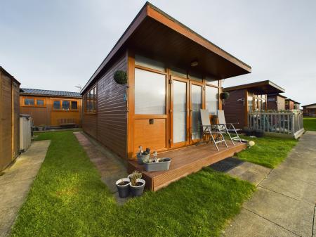 2 bedroom Chalet for sale in Mablethorpe Chalet Park, Mablethorpe, LN12