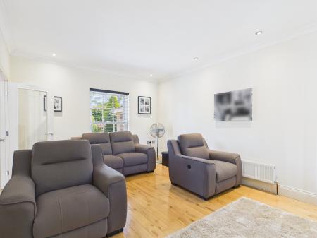 4 bedroom Detached house for sale in Main Road, Maltby le Marsh, LN13
