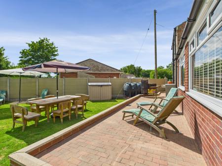 2 bedroom Detached house for sale in Main Street, Alford, LN13