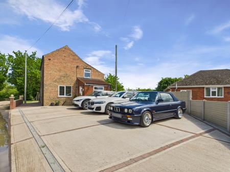 2 bedroom Detached house for sale in Main Street, Alford, LN13