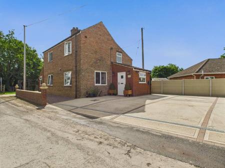2 bedroom Detached house for sale in Main Street, Alford, LN13